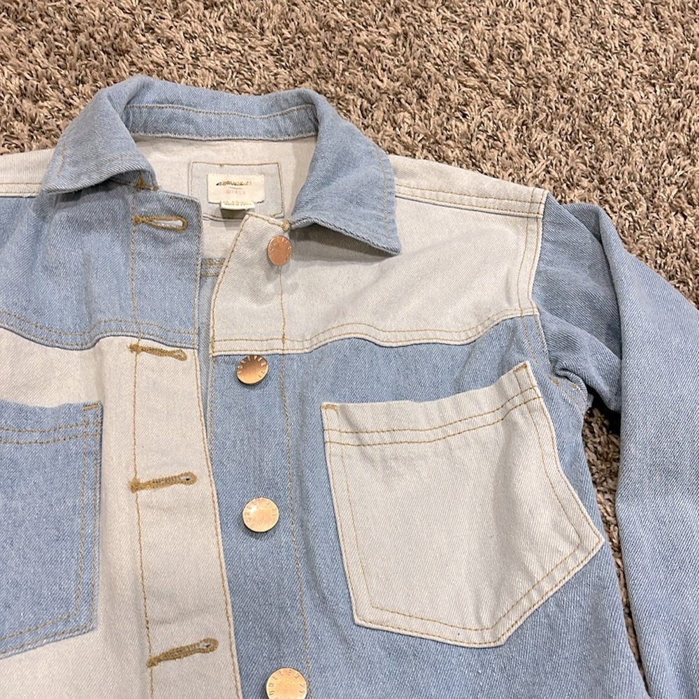 FOREVER 21 denim jacket 🤍